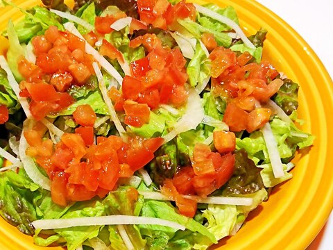 トマトドレッシングの野菜サラダ